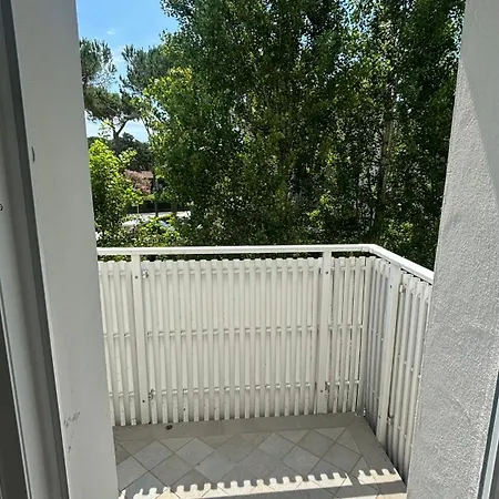 Astor Mare شقة
