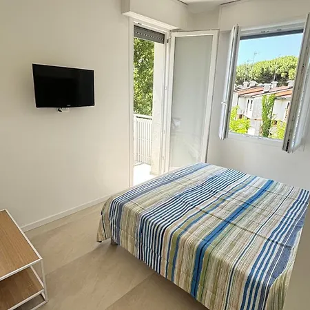 Astor Mare شقة